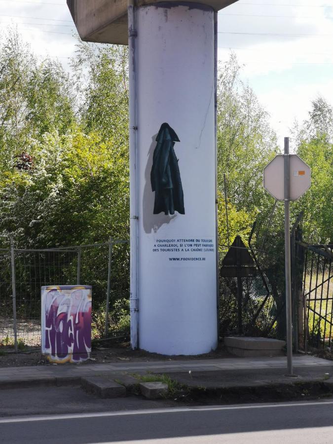 Ghostel 1St - Aventure Alternative - Guest House - Arts-Factory-Experience - For Artists, Makers And Open Minds - Attention, We Are Not A Hotel And Are Not Adapted For Everybody - Read Host Warnings Before Reservation - Www,Providence,Be Asbl Charleroi Esterno foto